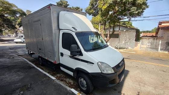 IVECO DAILY 3.0 HPI DIESEL 35S14 CHASSI HD MANUAL